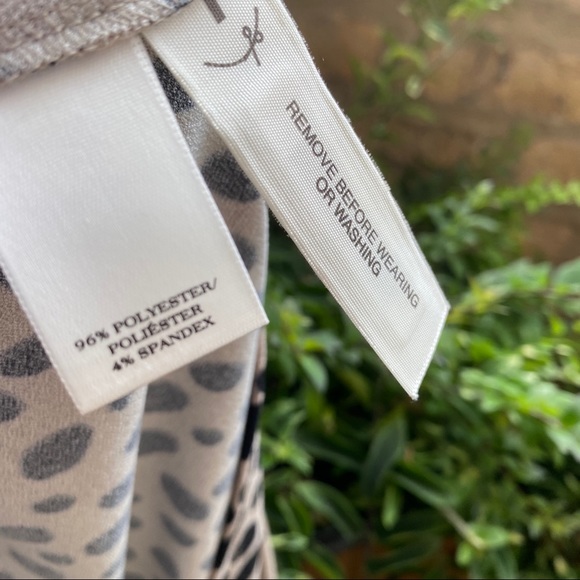 Animal Print Blouse with Tie - Picture 4 of 4